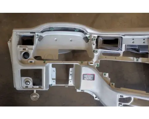 PETERBILT 579 Dash Assembly