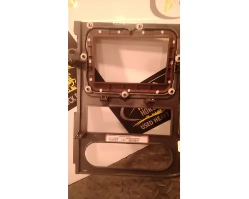 PETERBILT 579 Dash Panel