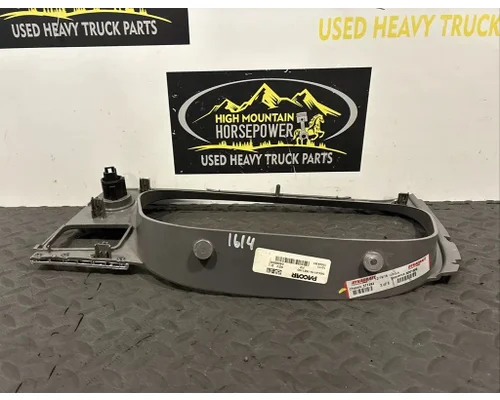 PETERBILT 579 Dash Panel