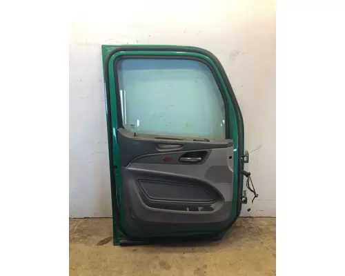 PETERBILT 579 Door Assembly, Front