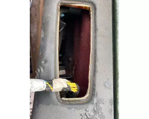 PETERBILT 579 Door Assembly, Front