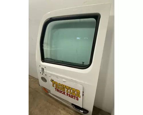 PETERBILT 579 Door Assembly, Front