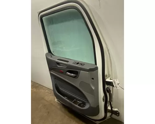PETERBILT 579 Door Assembly, Front