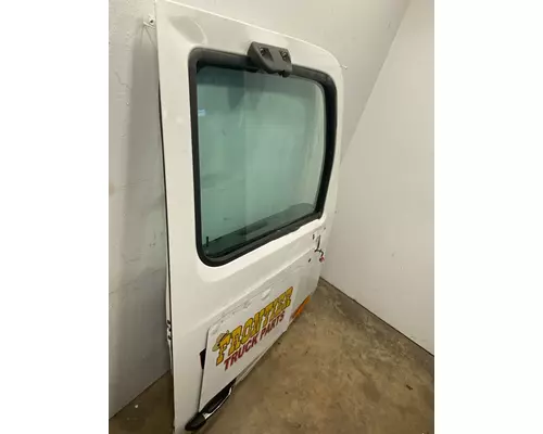 PETERBILT 579 Door Assembly, Front