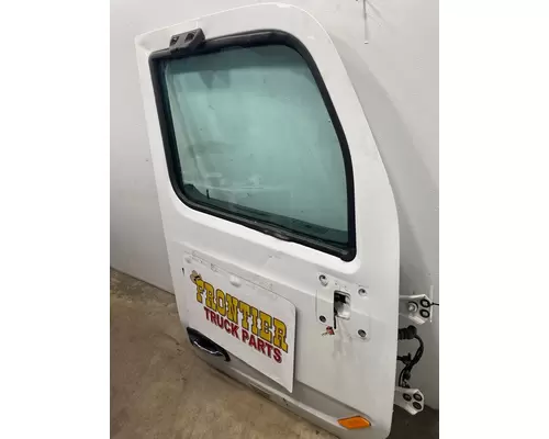 PETERBILT 579 Door Assembly, Front