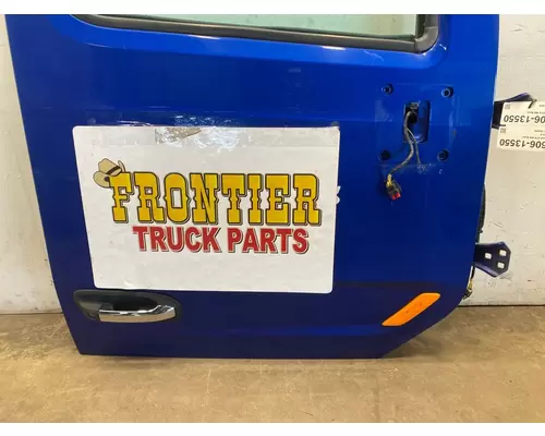 PETERBILT 579 Door Assembly, Front