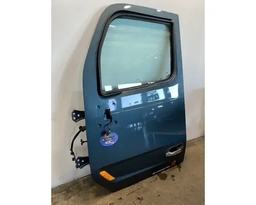 PETERBILT 579 Door Assembly, Front