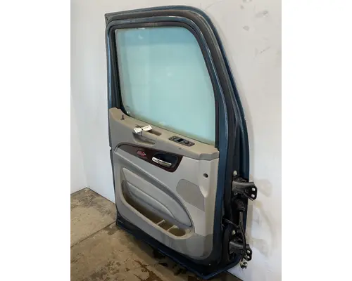 PETERBILT 579 Door Assembly, Front