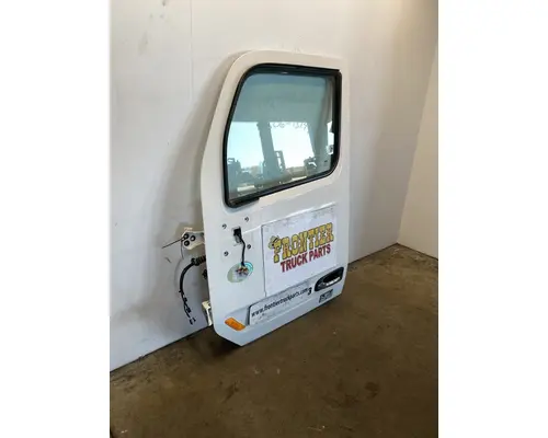 PETERBILT 579 Door Assembly, Front