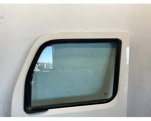 PETERBILT 579 Door Assembly, Front