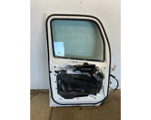 PETERBILT 579 Door Assembly, Front
