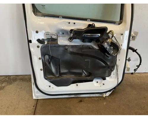 PETERBILT 579 Door Assembly, Front