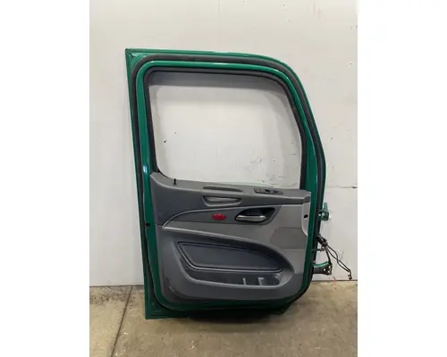 PETERBILT 579 Door Assembly, Front