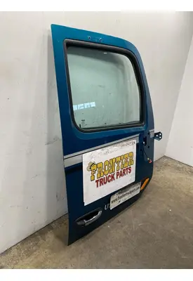 PETERBILT 579 Door Assembly, Front