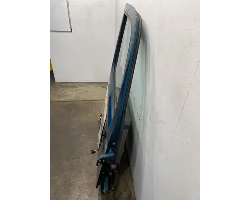 PETERBILT 579 Door Assembly, Front