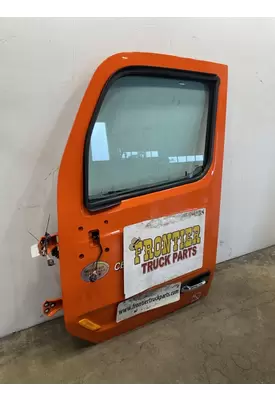 PETERBILT 579 Door Assembly, Front