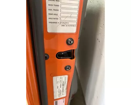 PETERBILT 579 Door Assembly, Front