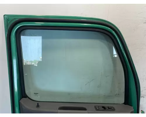 PETERBILT 579 Door Assembly, Front