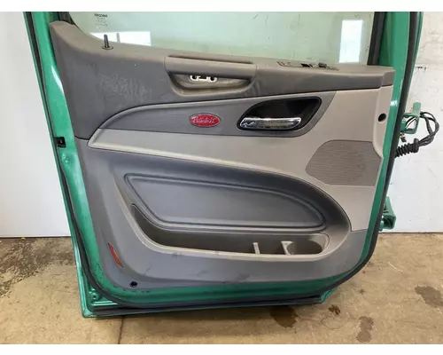 PETERBILT 579 Door Assembly, Front