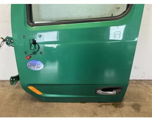 PETERBILT 579 Door Assembly, Front