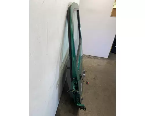 PETERBILT 579 Door Assembly, Front