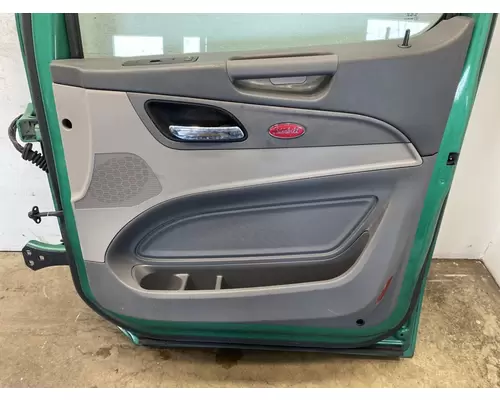 PETERBILT 579 Door Assembly, Front