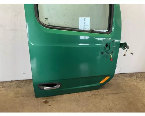 PETERBILT 579 Door Assembly, Front