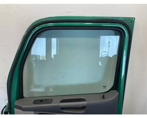 PETERBILT 579 Door Assembly, Front