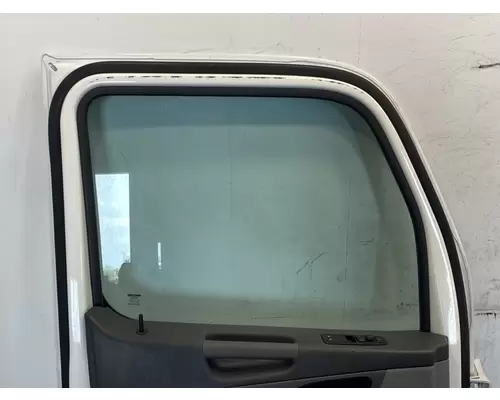 PETERBILT 579 Door Assembly, Front
