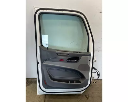 PETERBILT 579 Door Assembly, Front
