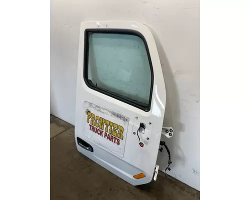 PETERBILT 579 Door Assembly, Front