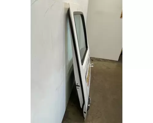 PETERBILT 579 Door Assembly, Front
