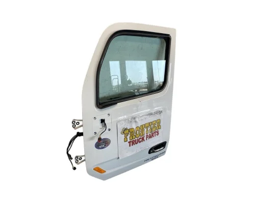 PETERBILT 579 Door Assembly, Front