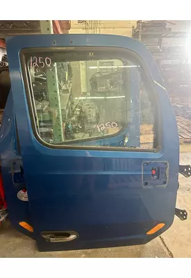 PETERBILT 579 Door Assembly, Front