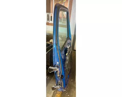 PETERBILT 579 Door Assembly, Front