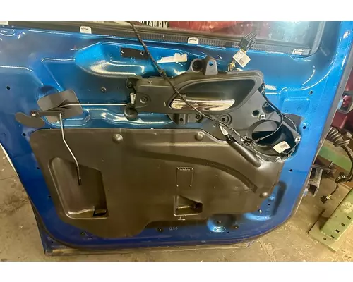 PETERBILT 579 Door Assembly, Front