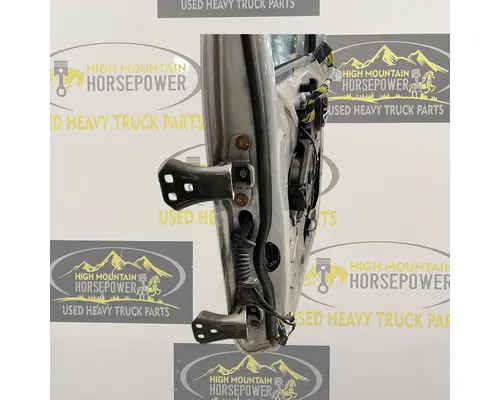 PETERBILT 579 Door Assembly, Front