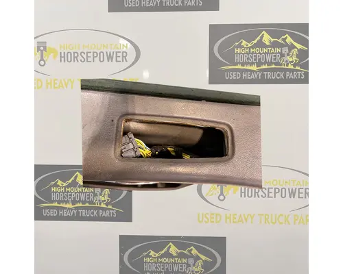 PETERBILT 579 Door Assembly, Front