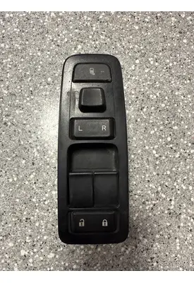 PETERBILT 579 Door Assembly, Front