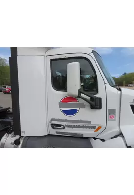 PETERBILT 579 Door Assembly, Front