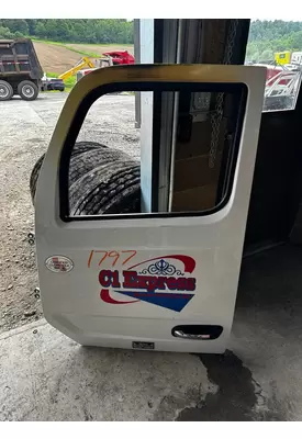 PETERBILT 579 Door Assembly, Front
