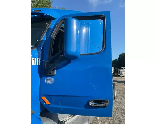 PETERBILT 579 Door Assembly, Front