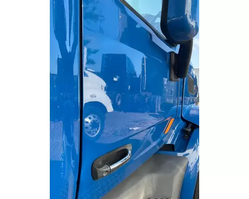 PETERBILT 579 Door Assembly, Front