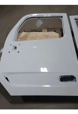 PETERBILT 579 Door Assembly, Front
