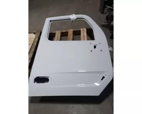 PETERBILT 579 Door Assembly, Front