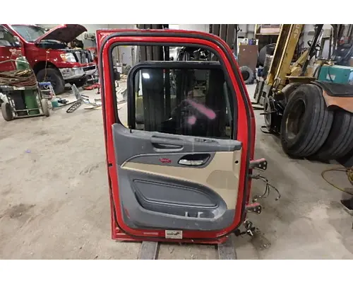 PETERBILT 579 Door Assembly, Front