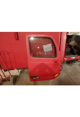 PETERBILT 579 Door Assembly, Front