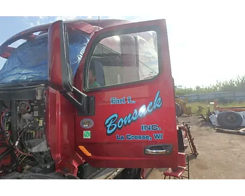 PETERBILT 579 Door Assembly, Front
