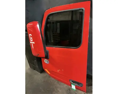 PETERBILT 579 Door Assembly, Front