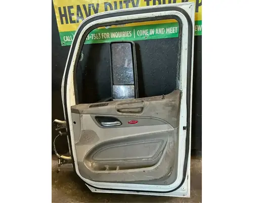 PETERBILT 579 Door Assembly, Front